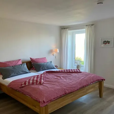 Spacious With Balcony *