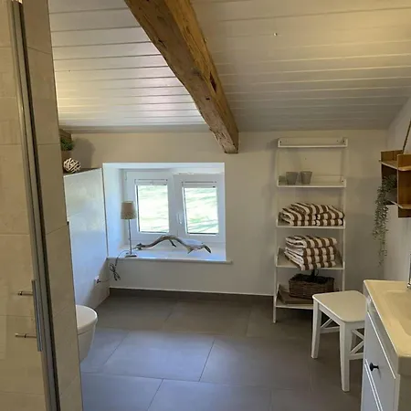 Spacious With Balcony Apartman