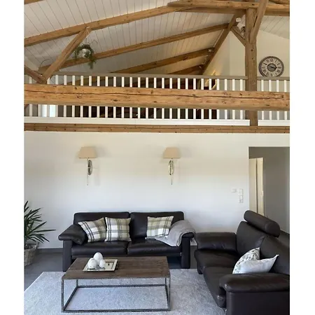 Spacious With Balcony Apartman Kronsgaard