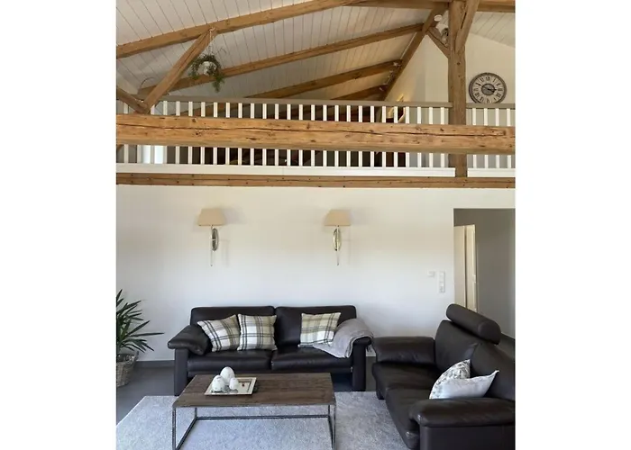 Spacious With Balcony Apartman Kronsgaard